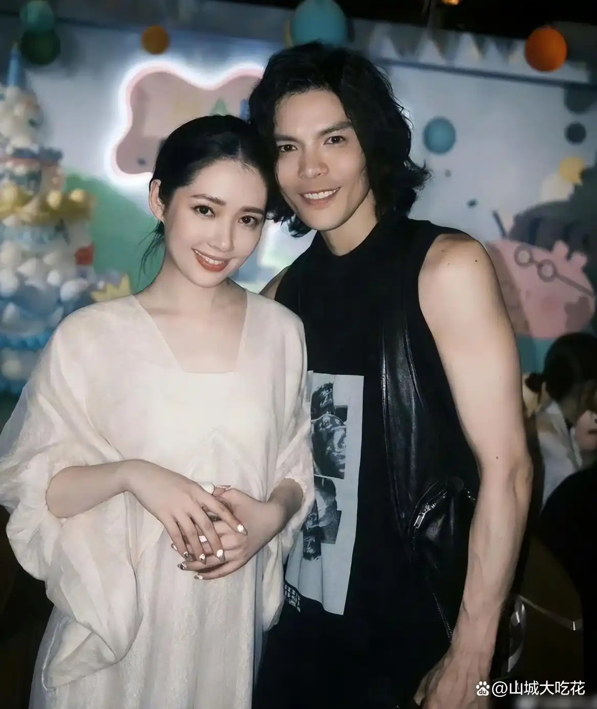 向佐郭碧婷感情真相_向太撮合向佐郭碧婷内幕_娱乐圈谁在追郭碧婷