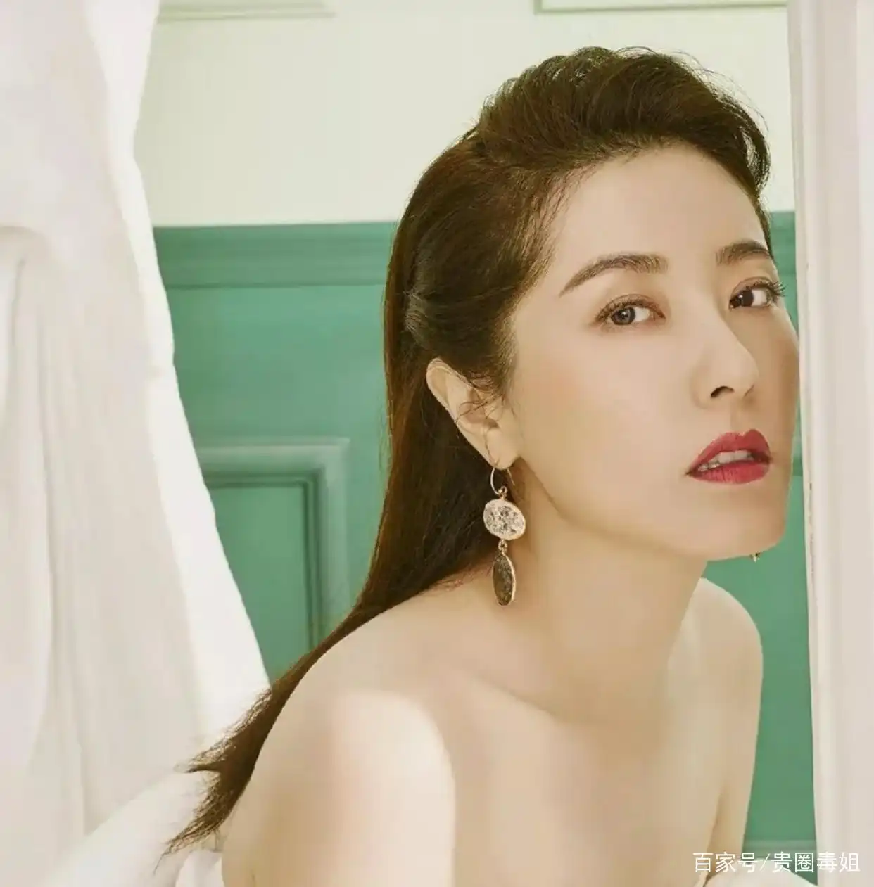 大长脸美女 女星大长脸 气质独特大长脸_长方形脸女明星