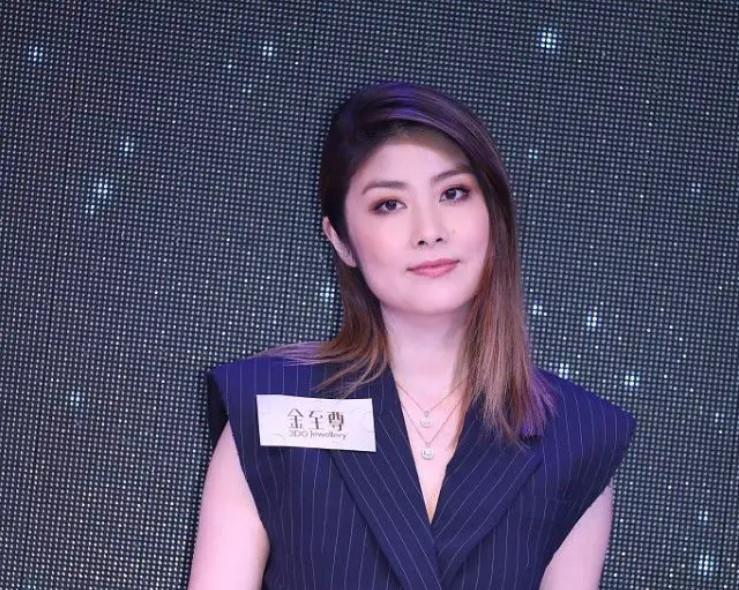 明星最老的女明星_51岁女明星气质_50岁女明星保养